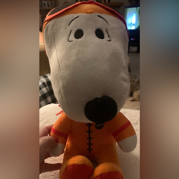 Snoopy in space ginormous plush. Like new! Super cute and mint condition. - Picture 1 of 7